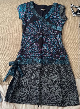 Vestido estampado azul y negro