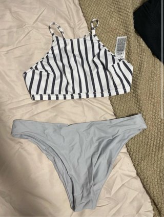 Bikini Rayas Blanco y Negro + Braguita Azul