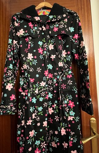 Gabardina floral negra mujer