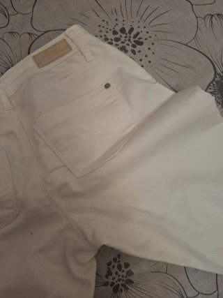 Pantalones blancos