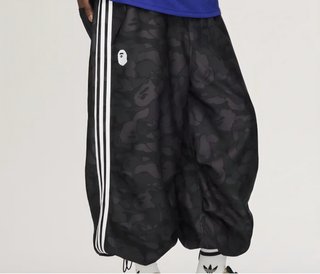 Pantalones Adidas x BAPE Camo