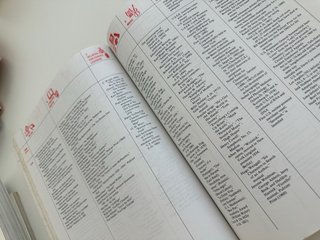 Livro grande formato sobre história The TimeTables