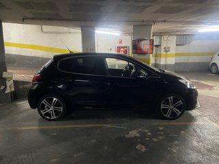 Peugeot 208 2015