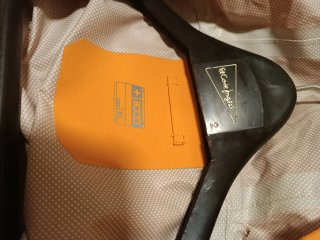 Chaqueta impermeable naranja
