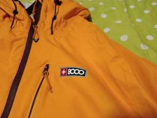 Chaqueta impermeable naranja
