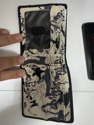 Cartera Quiksilver Negra con Caja Metálica