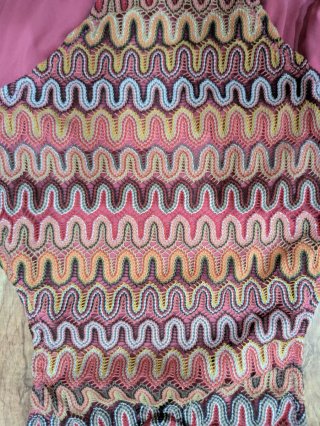 Trikini multicolor con detalles rosas