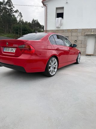 BMW E90 330i