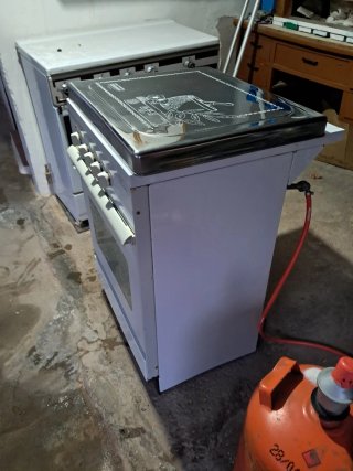 Cocina gas y horno eléctrico