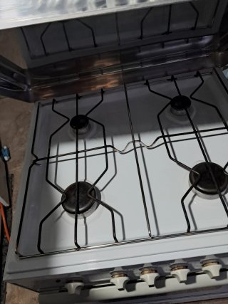 Cocina gas y horno eléctrico
