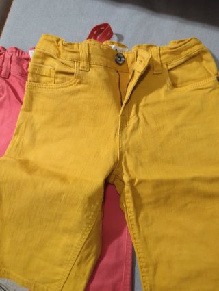 Pantalones cortos verano niño rojo y amarillo