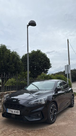 Ford focus black&red edition