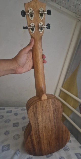Ukelele de madera