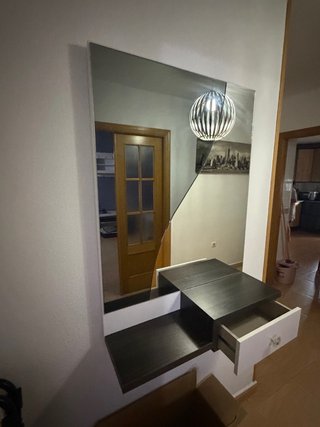 Mueble recibidor con espejo y cajón