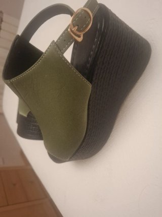 Sandalias de suela gruesa verde