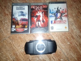PSP con 2 juegos y película Resident Evil