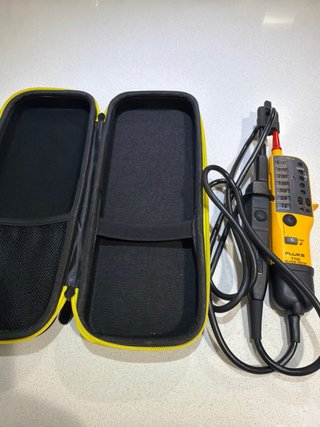 FLUKE T110 - Comprobador de Voltaje