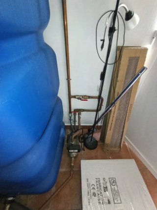 Depósito agua potable SCHÜTZ 1000 + Bomba