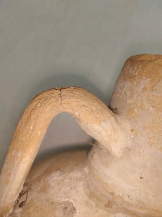 Cántaro antiguo de terracota