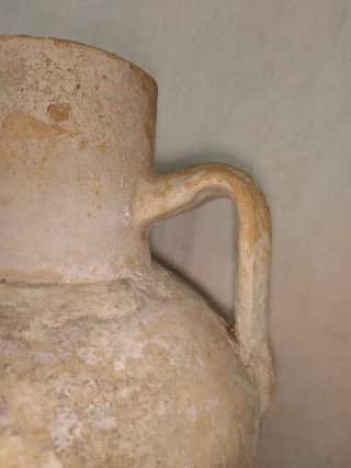 Cántaro antiguo de terracota