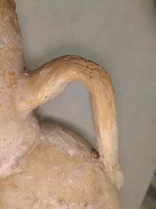 Cántaro antiguo de terracota