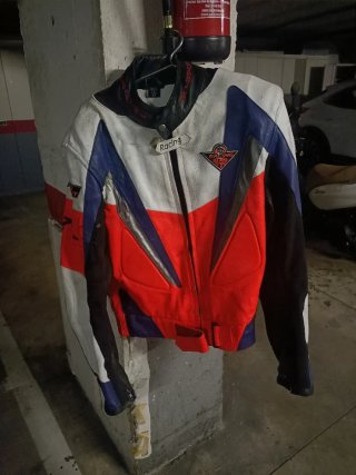 Pantalón y Chaqueta cuero moto