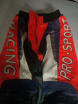 Pantalón y Chaqueta cuero moto