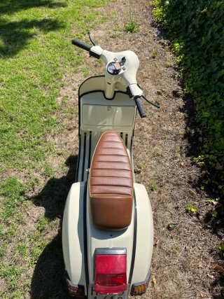 Vespa P200E Beige/Marrón