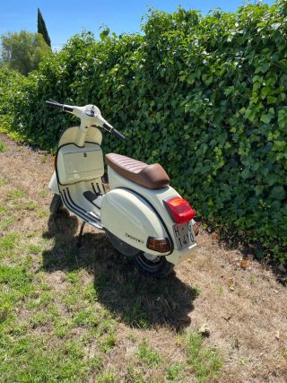Vespa P200E Beige/Marrón