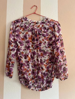 Blusa floral manga larga