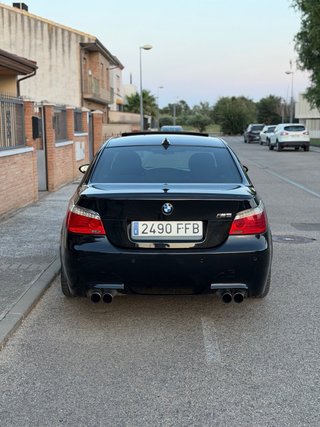 BMW M5 v10