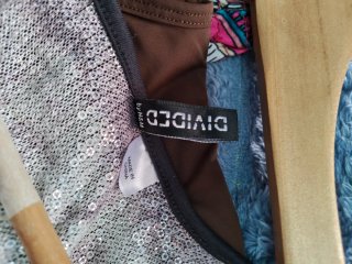 Camiseta lentejuelas morado y plateado Talla L