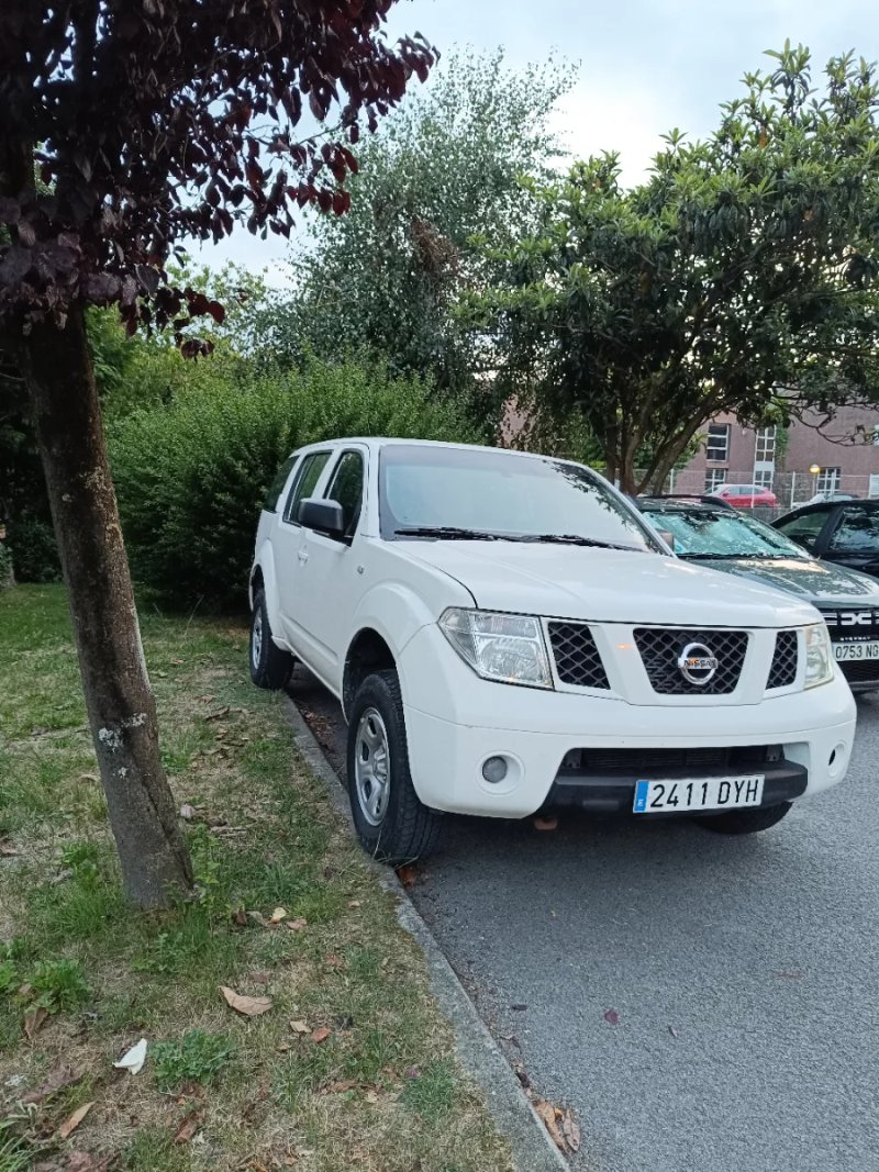 Nissan Pathfinder 2006 - foto 1