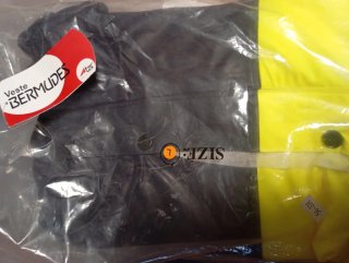 Chaqueta impermeable obras negra y amarilla.