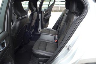 Volvo XC40 R-Design Bild-Hibrid 4x4+navegacion+USB