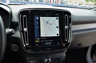 Volvo XC40 R-Design Bild-Hibrid 4x4+navegacion+USB