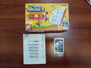 Caja Nintendo 2DS Edición Super Mario Bros 2