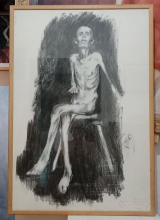 Dibujo a carboncillo figura humana
