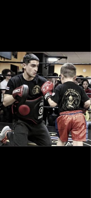ENTRENADOR DE MUAY THAI / 1a CLASE GRATIS