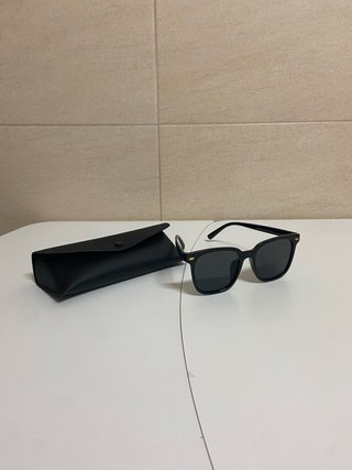 Gafas de sol negras