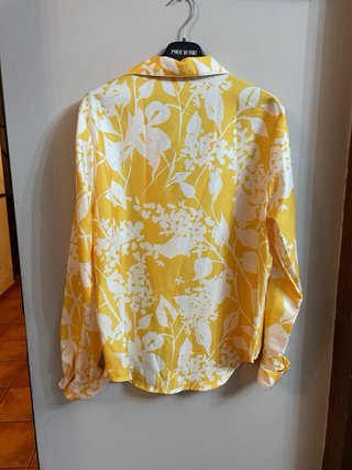 Camisa Amarilla Estampada