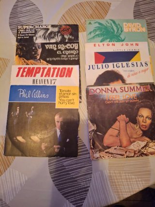 Lote 8 singles vinilo: Supercharge, Van McCoy, Phi