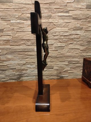 Crucifijo antiguo madera castaño y bronce macizo