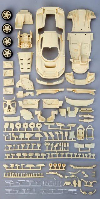 Maqueta Alpha Model Ferrari F80, escala 1/24.