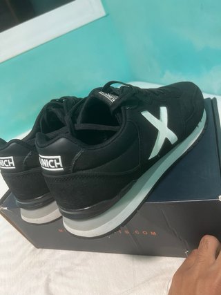 Zapatillas Munich Hombre Negras Blancas