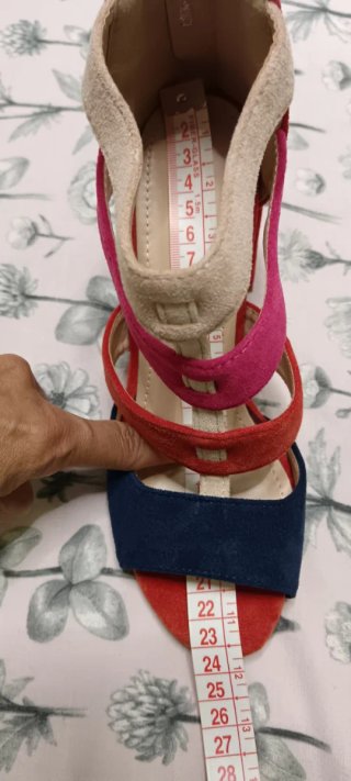 Sandalias de tacón cómodas. Nuevas