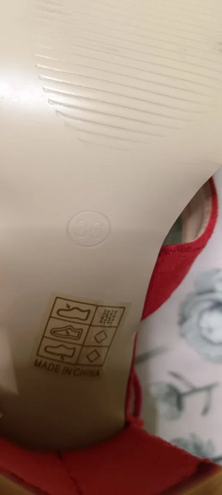 Sandalias de tacón cómodas. Nuevas