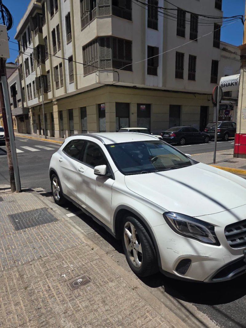 Mercedes-Benz GLA 2018 - foto 1