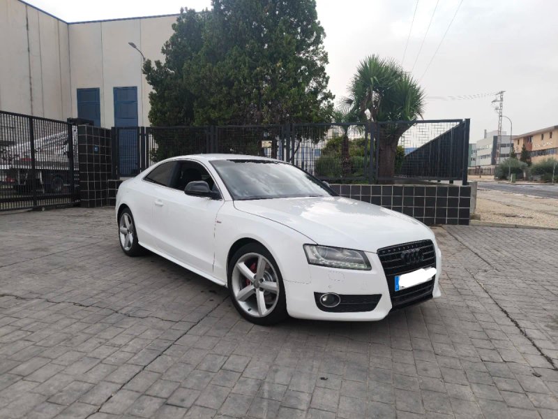 Audi A5 2008 - foto 1
