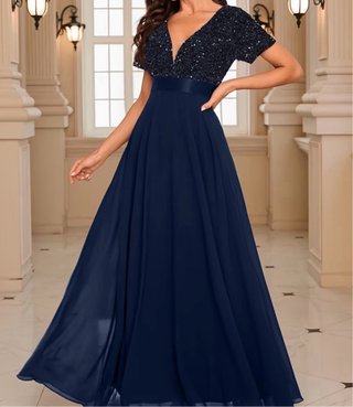 Elegante Vestido largo azul con lentejuelas